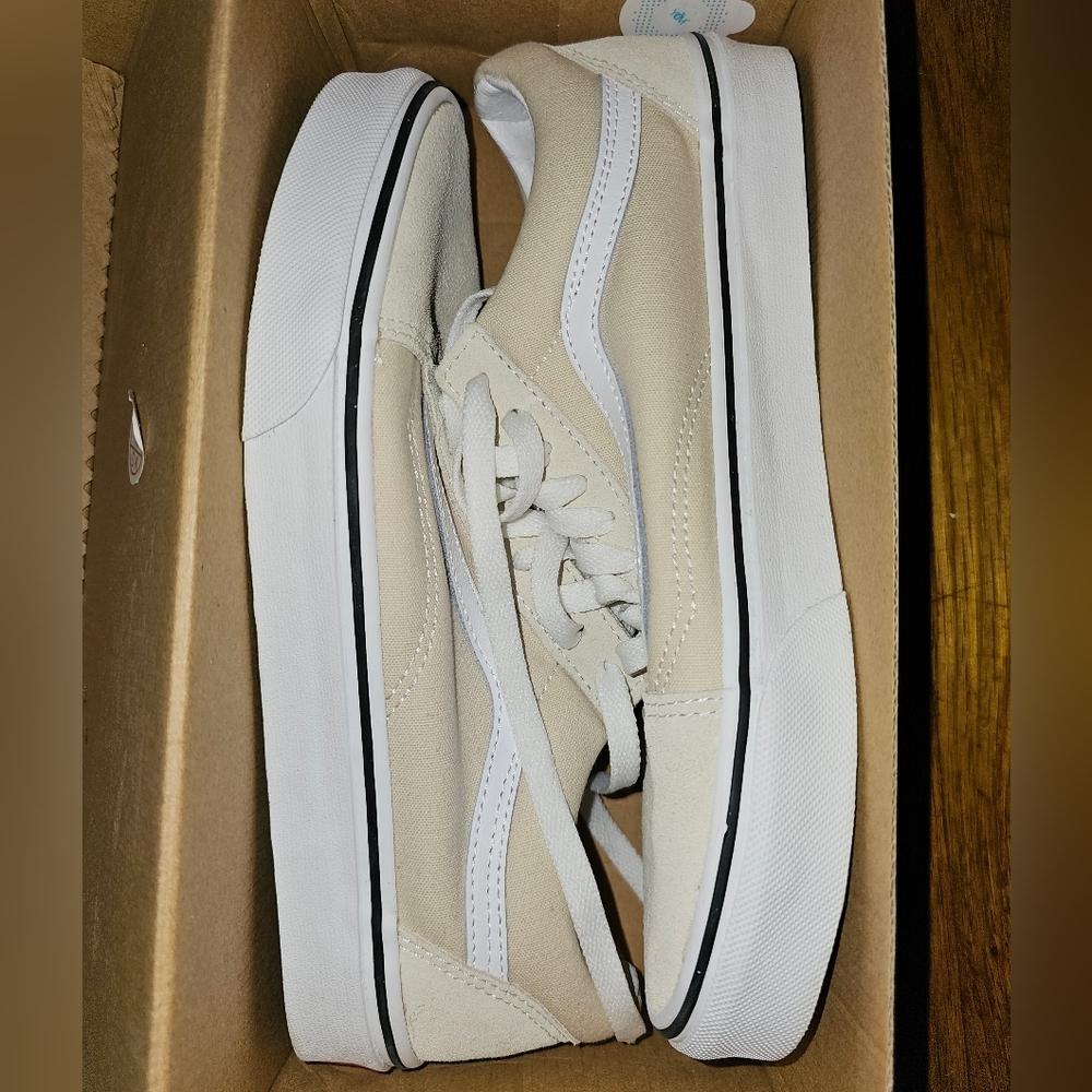Vans Women's Sneakers in Cream and White